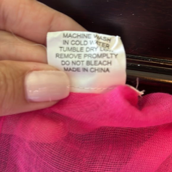 Charming Charlie pink ombré Infiniti scarf - Picture 3 of 3